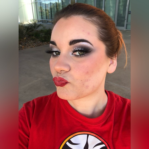 Meet your Posher, Taryn - Picture 1 of 5